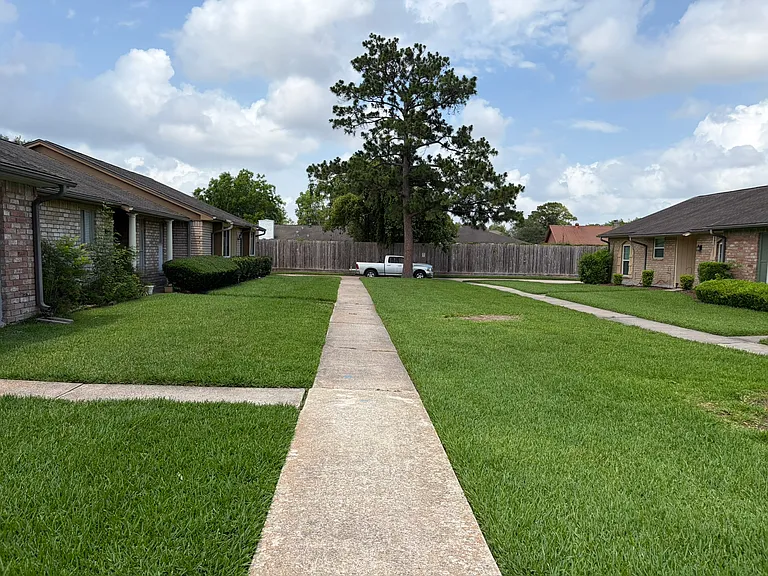 3746 Laura Leigh Ln — Photo 3