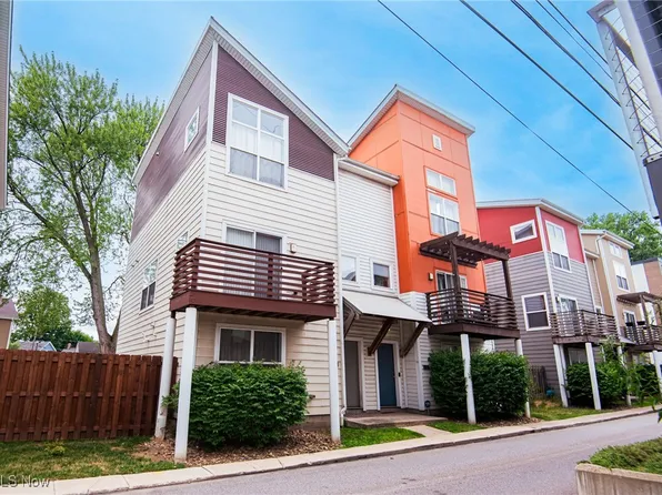 2514 Thurman Ct, Cleveland, OH 44113