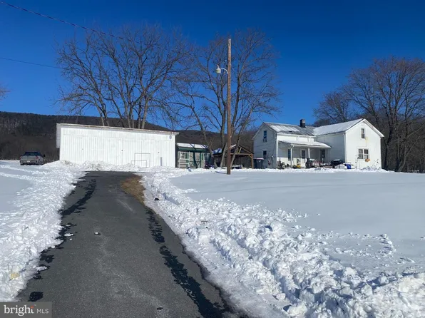 734 Black Gap Rd, Fayetteville, PA 17222