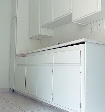 5th image of 524 Raymond Ave APT 5