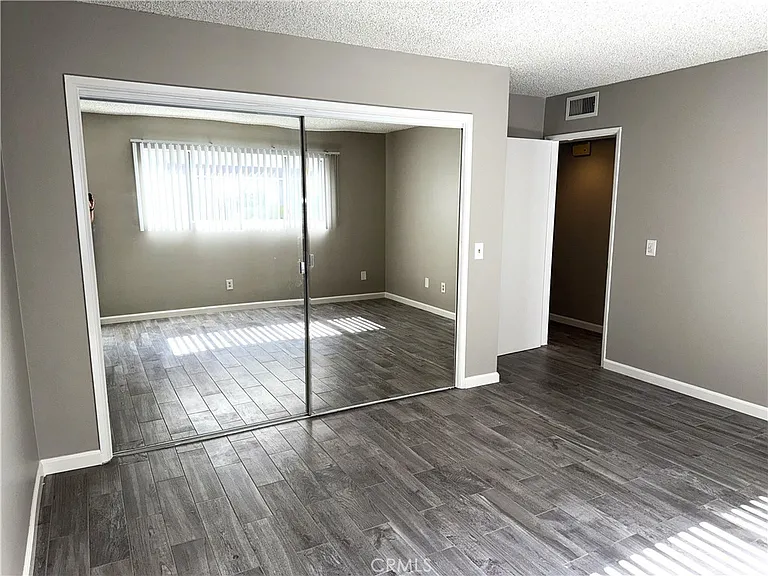 3901 Green Ave — Photo 8