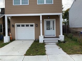 24 Arlington St, West Haven, CT 06516