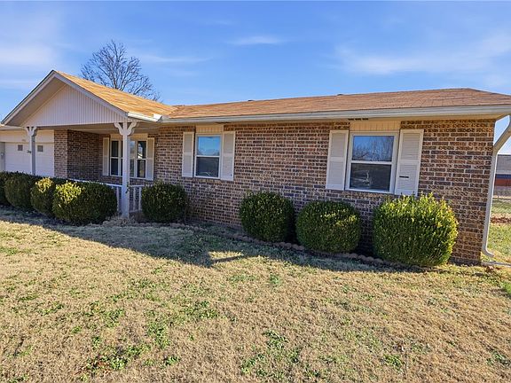 2nd image of 1903 Jean St