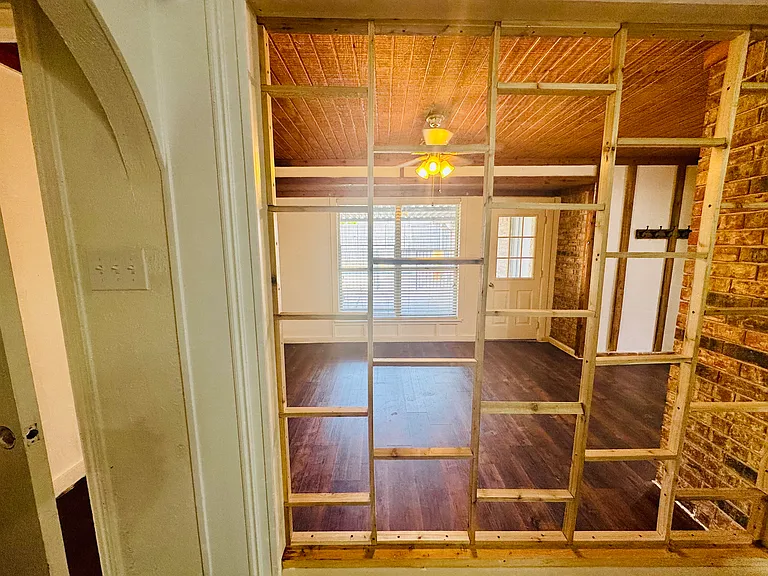 6010 Fawn Valley Ln — Photo 16