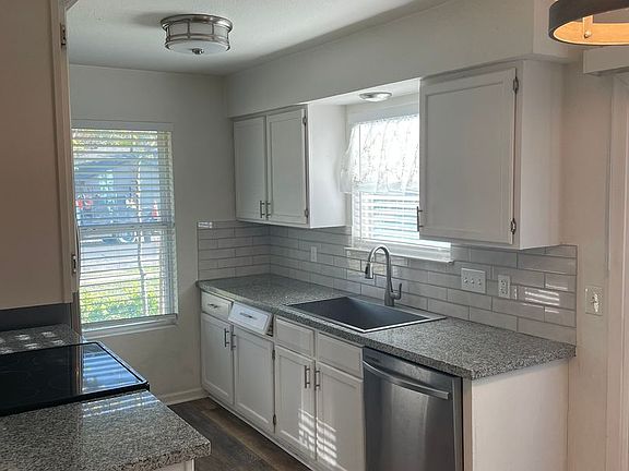 5th image of 8801 Pineridge Dr #A