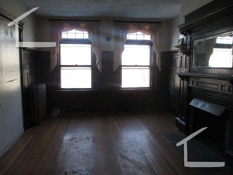 4 bed, 1700 sqft, $4,400 — Photo 4