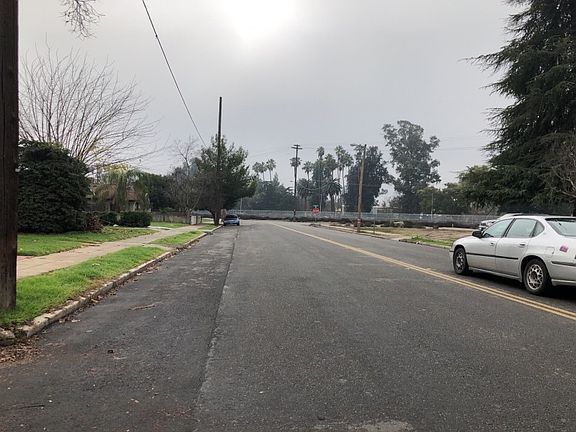 5th image of 955 N Fruit Ave