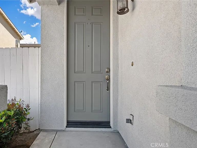 17526 Orangetree Dr — Photo 2