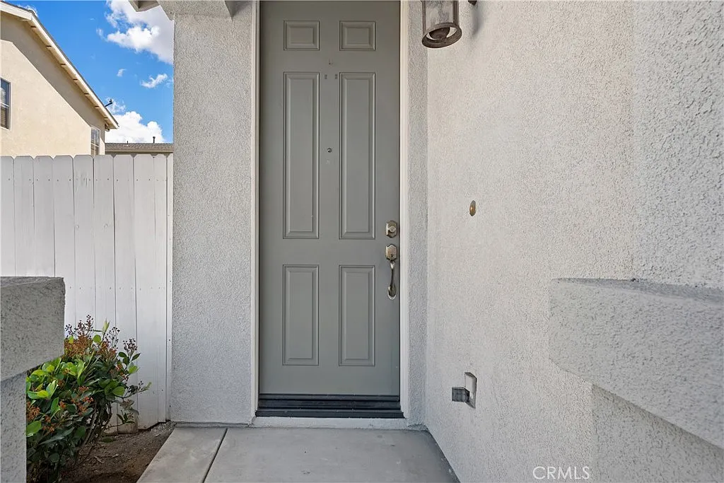 Building Photo - 17526 Orangetree Dr