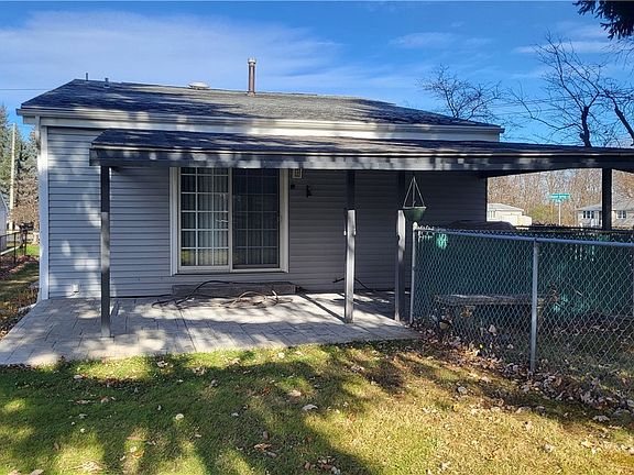 4th image of 1185 Mineral Springs Rd