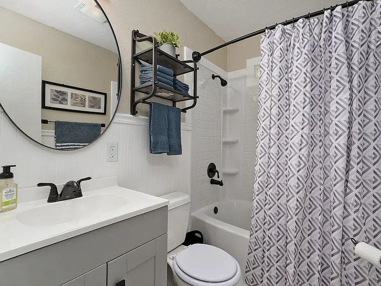 2129 S Jefferson Ave — Photo 24