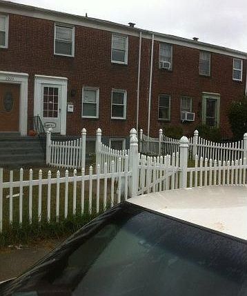 2nd image of 2922 Cornwall Rd