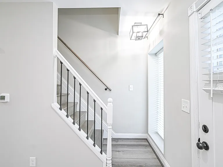 2823 Ashland Ave — Photo 14