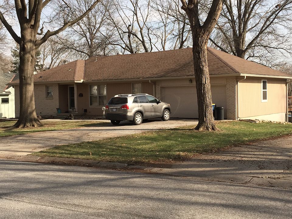 2nd image of 6401 W 94th Ter