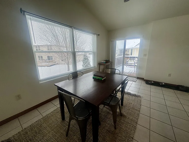 2037-2039 River Point Ct — Photo 9