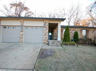 2700 Ozark Dr, N Little Rock, AR 72116