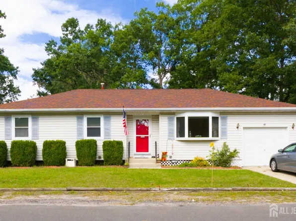 228 Curtin Ave, Browns Mills, NJ 08015