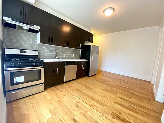 Rented by Lang Realty LLC | media 4