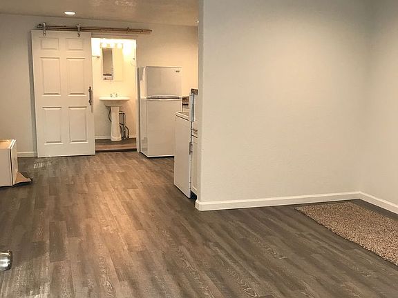 3rd image of 1009 Arnold St