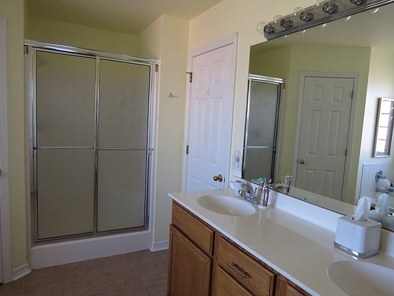 5th image of 1242 Fox Trail Dr