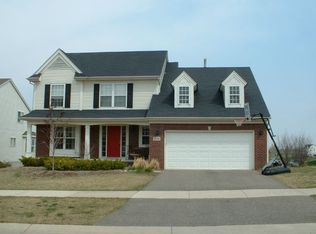 530 Boulder Lake Dr, Oxford, MI 48371