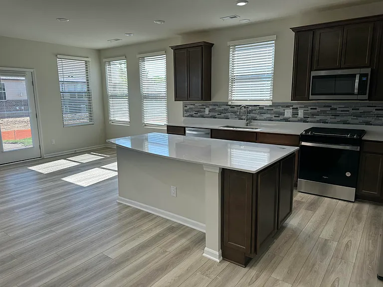 719 W Spaniel Dr — Photo 20