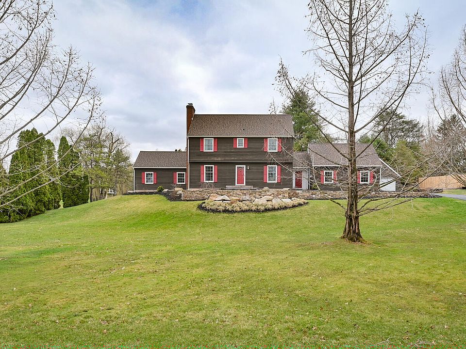 1st image of 121 Oxford Dr