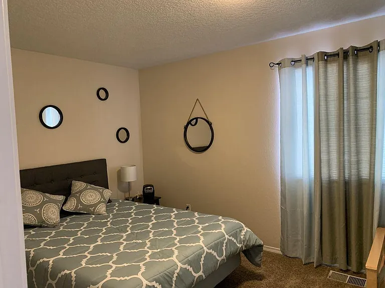 2620 Sarita Ave NW — Photo 9