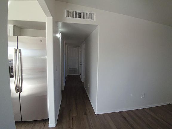 3rd image of 3826 E Frankfort Stra