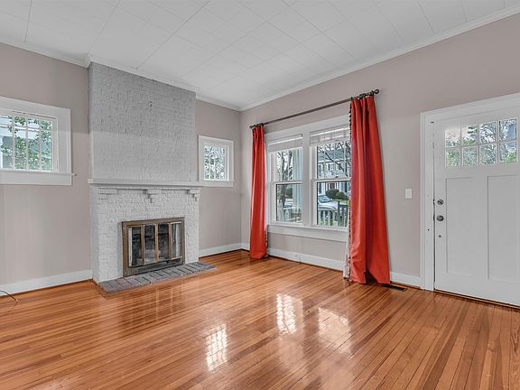 4th image of 649 Palmetto St