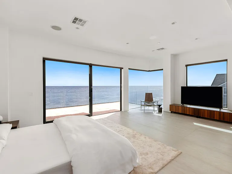 31646 Sea Level Dr — Photo 24