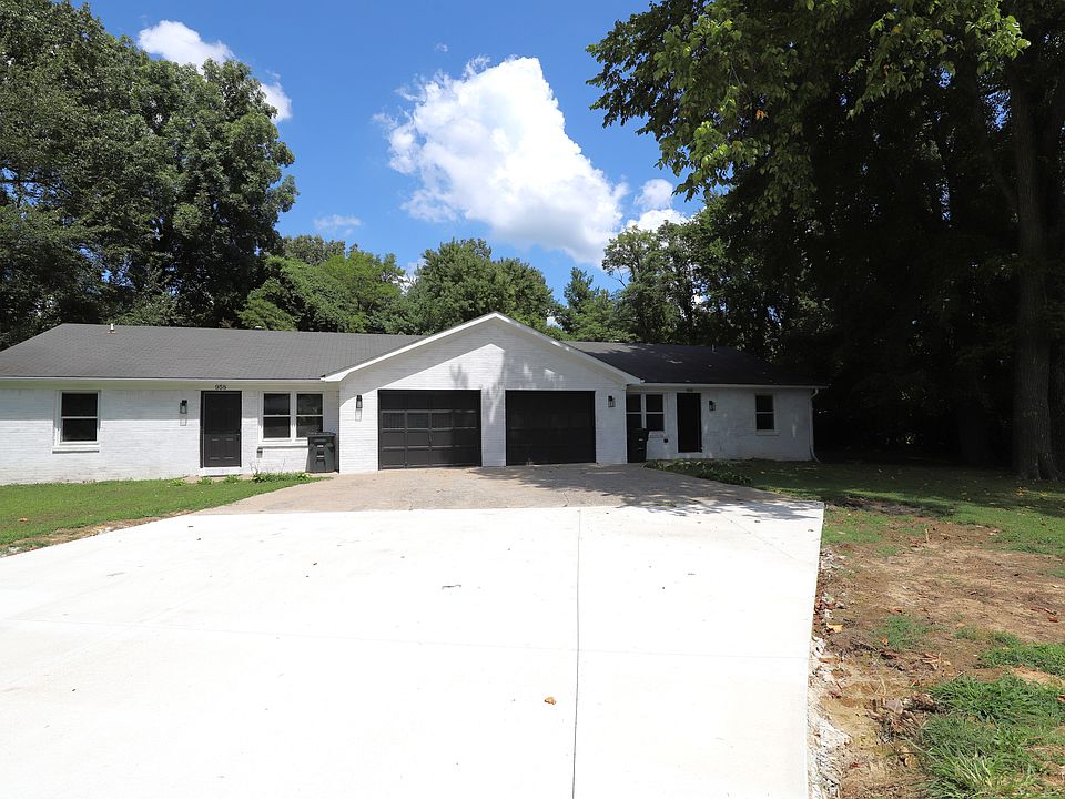 1st image of 956 Heritage Pl