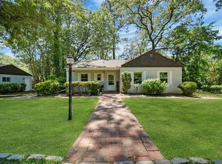 222 Sparrow Rd, Chesapeake, VA 23325