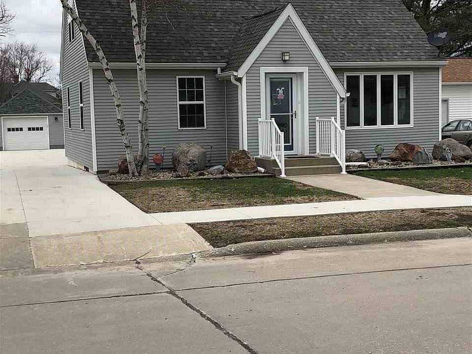 1st image of 107 School St