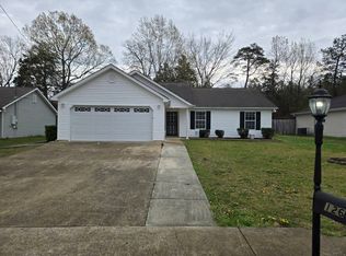 126 Colony Cir, Fort Oglethorpe, GA 30742