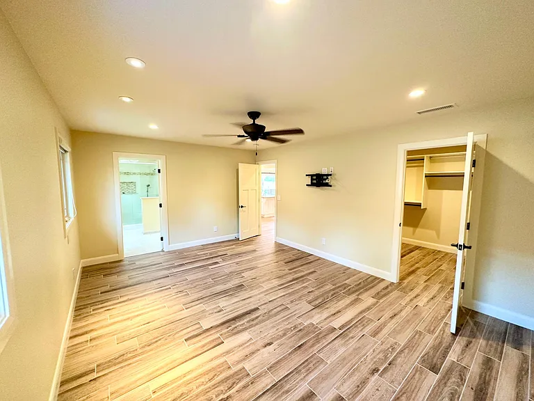 32039 Grenville Ct — Photo 14