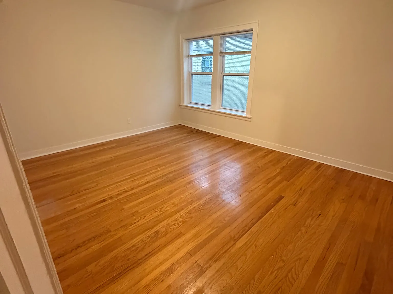 3156 W Cullom Ave — Photo 3