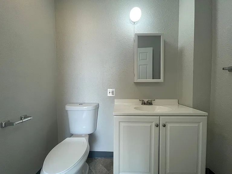 1010 W Boone Ave — Photo 29
