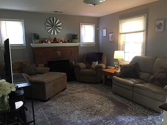 freshly painted throughout