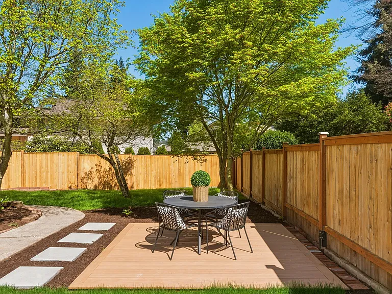 16432 NE 18th St — Photo 34