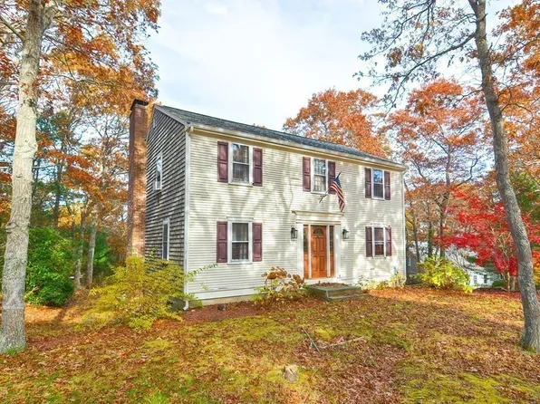 6 Highridge Ln, Sandwich, MA 02563