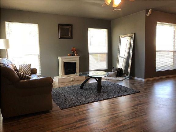 3rd image of 1593 N Atoll Dr