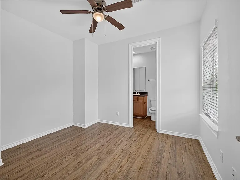 3229 Real St #B — Photo 33