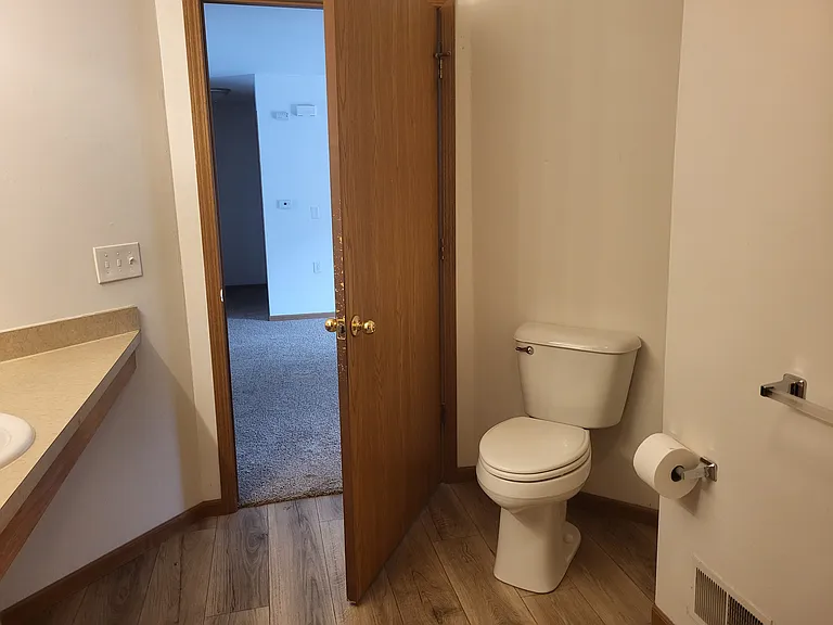 4915 Universal Dr #2 — Photo 9