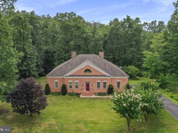 289 Reliance Woods Dr, Middletown, VA 22645