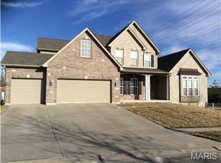 3002 Brook Hollow Dr, O'Fallon, MO 63366