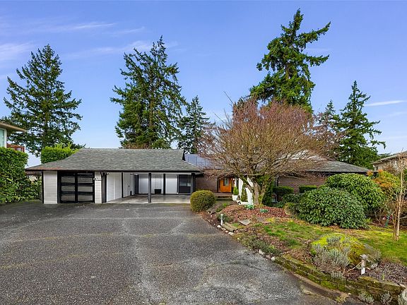 4th image of 4711 116th Avenue SE