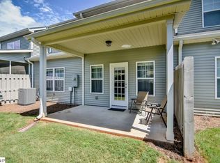 826 Stonebriar St, Simpsonville, SC 29681