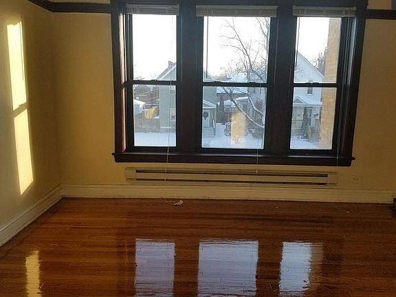 3rd image of 5903 W Race Ave