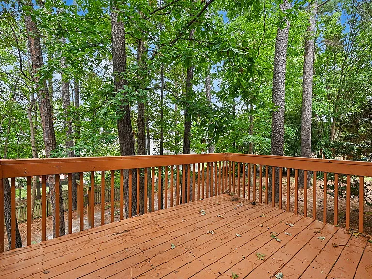 1203 Fairfax Woods Dr — Photo 24